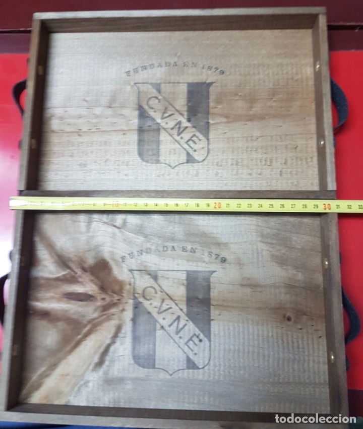 Otras botellas y bebidas antiguas de colecci&oacute;n: Bandejas bodega C.V.N.E - Foto 2