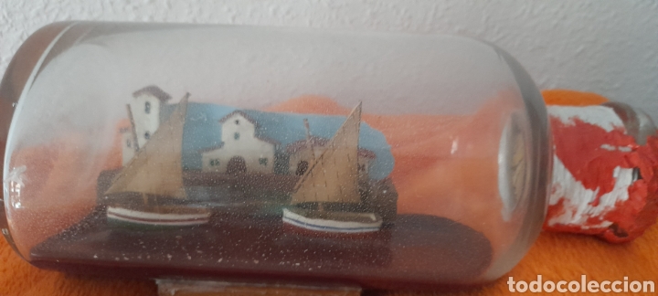 Otras botellas y bebidas antiguas de colecci&oacute;n: Botella con barco - Foto 2