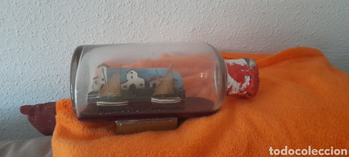 Otras botellas y bebidas antiguas de colecci&oacute;n: Botella con barco - Foto 3