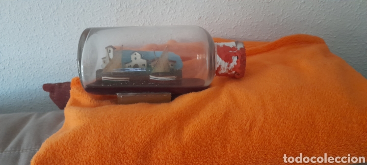 Otras botellas y bebidas antiguas de colecci&oacute;n: Botella con barco - Foto 5