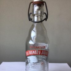 Otras Botellas y Bebidas Antiguas de colección: ANTIGUA BOTELLA DE GASEOSA LA FUENTE DEL JARRO - PATERNA .VALENCIA