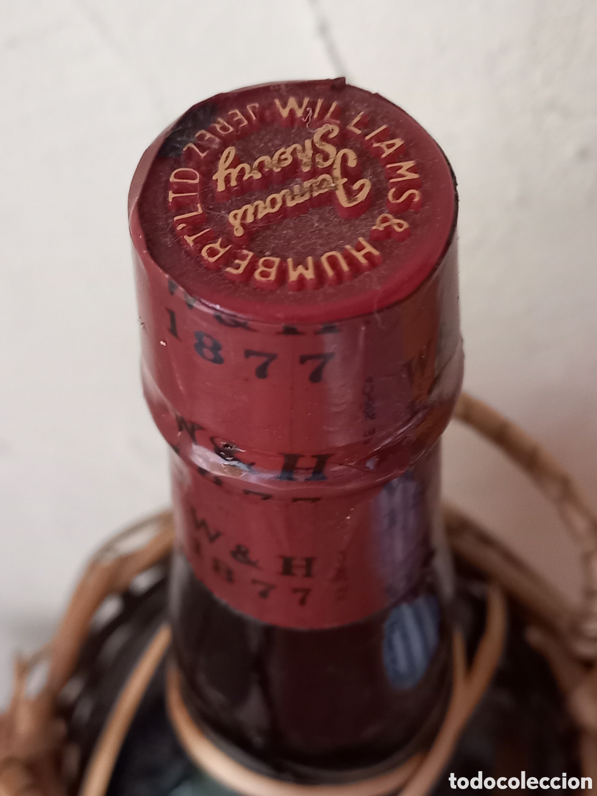 Otras Botellas y Bebidas Antiguas de colecci&oacute;n: Botella vino jerez entelada Williams and Humbert