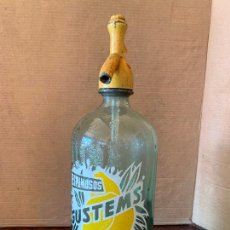 Otras Botellas y Bebidas Antiguas de colección: ANTIGUO SIFON... ESPUMOSOS GUSTEMS. VICH. CAPUCHON METALICO. Lote 388800914