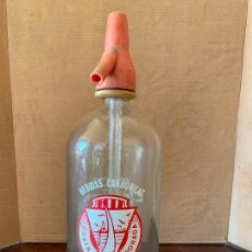 Otras Botellas y Bebidas Antiguas de colección: ANTIGUO SIFON... CARBONICAS COSTA DORADA. SAN CARLOS DE LA RAPITA. C.FERRE RAMON. CAPUCHON PLASTICO. Lote 388803054