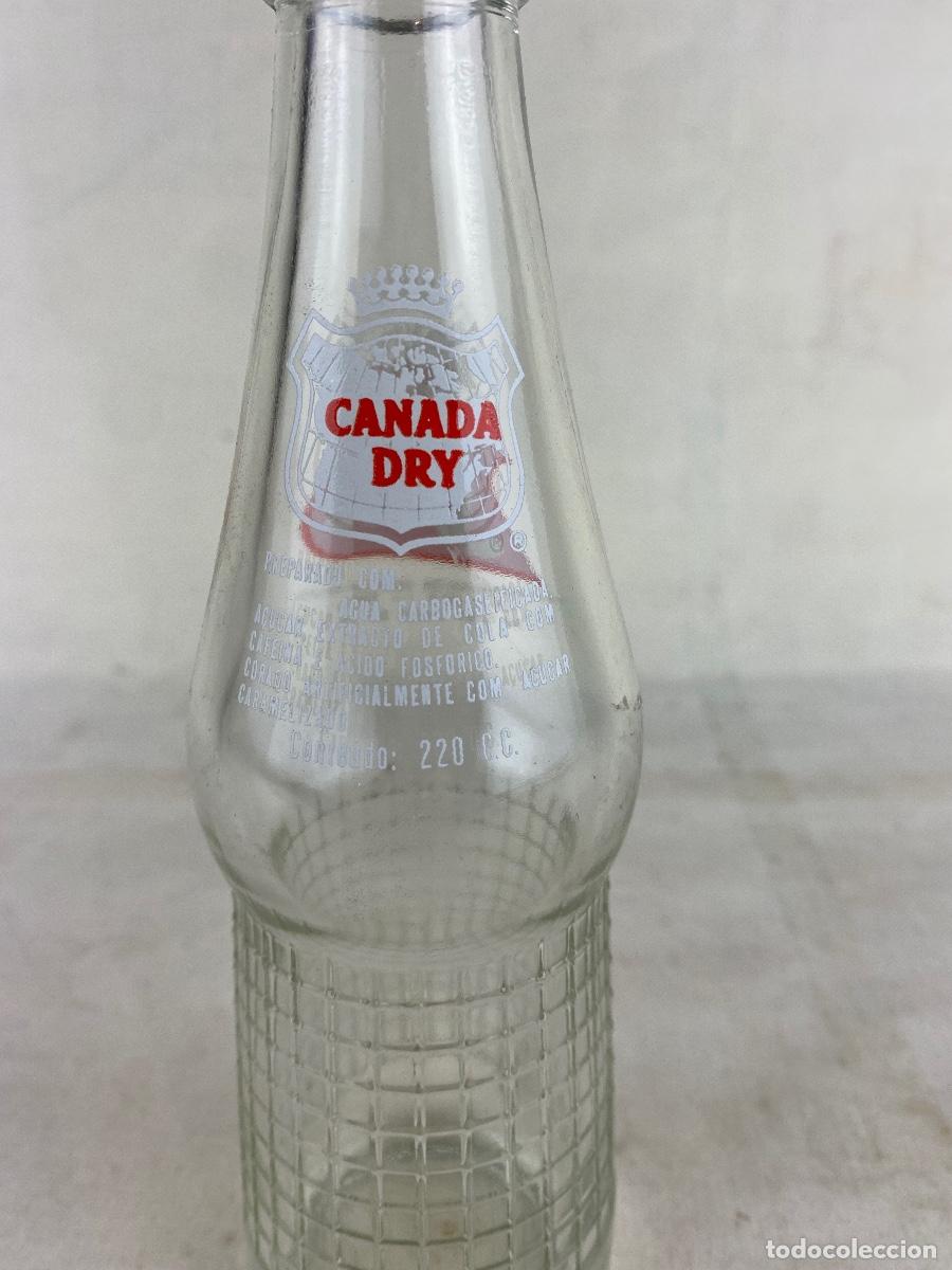 Otras botellas y bebidas antiguas de colecci&oacute;n: Botella Spur - Foto 4