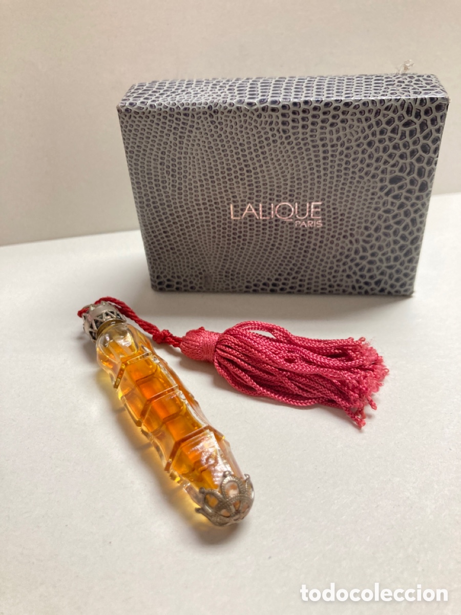 Otras botellas y bebidas antiguas de colecci&oacute;n: Botella de perfume miniatura en su caja - Foto 1