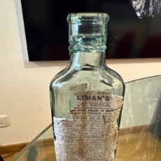 Otras Botellas y Bebidas Antiguas de colección: BOTELLA DE CRISTAL ANTIGUA DE MEDICAMENTO. ELLIMANS EMBROCATION. MUY RARA