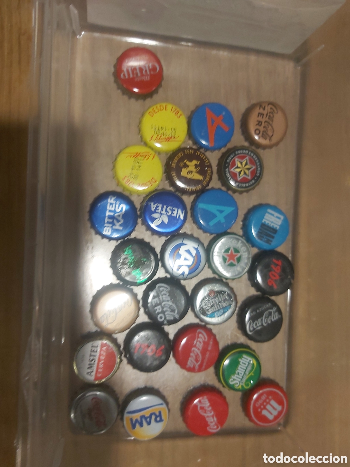 Otras botellas y bebidas antiguas de colecci&oacute;n: Chapas variadas - Foto 1