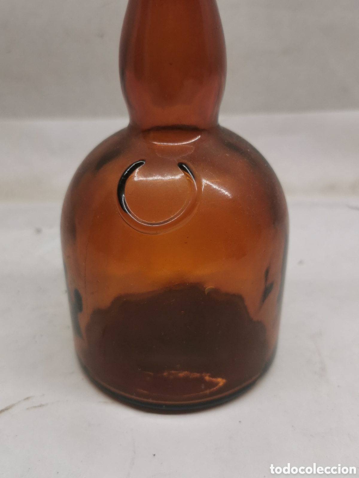 Otras botellas y bebidas antiguas de colecci&oacute;n: Botella licor franc&eacute;s - Foto 2