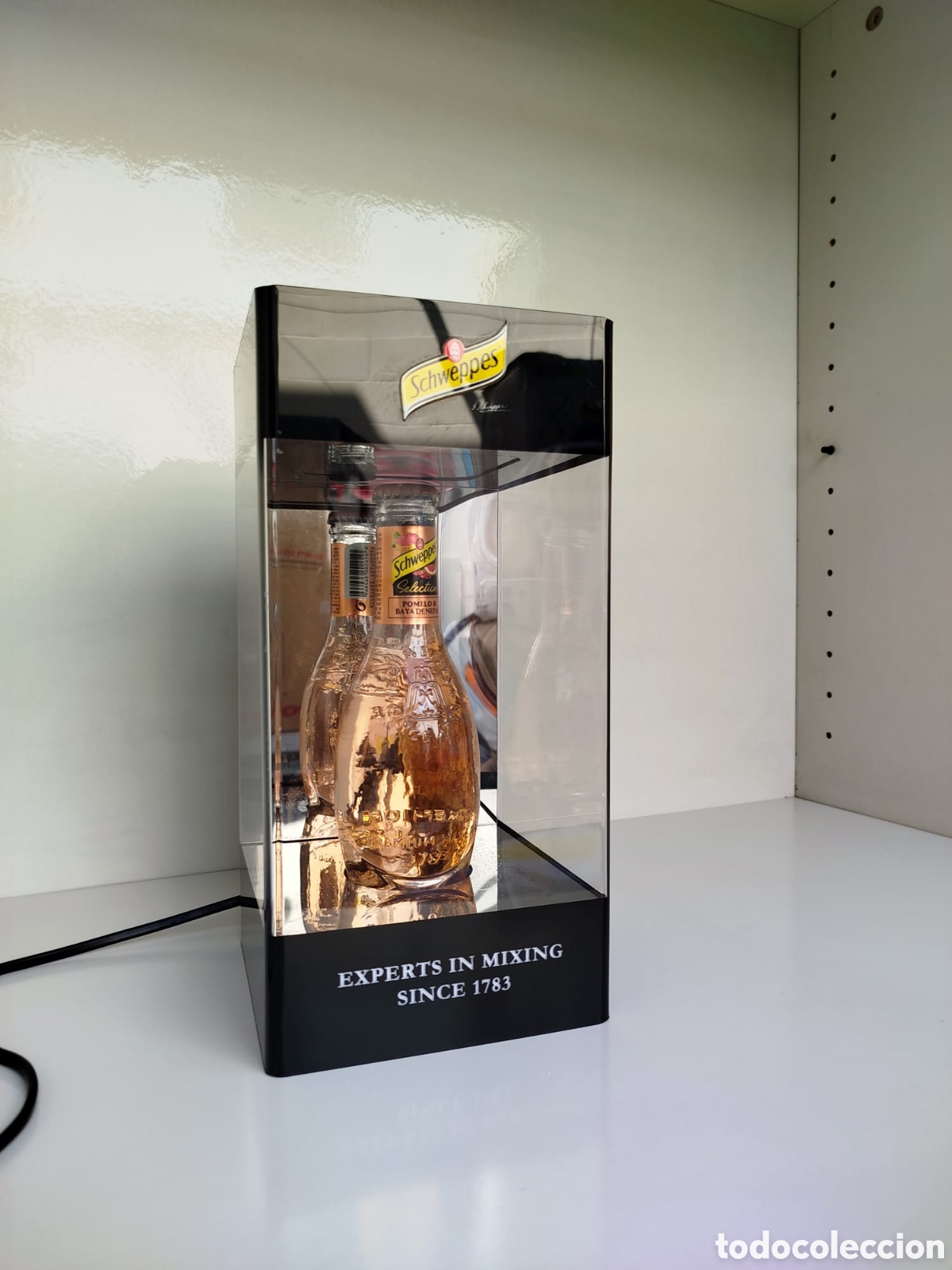 Otras botellas y bebidas antiguas de colecci&oacute;n: Expositor con luz Schweppes - Foto 3