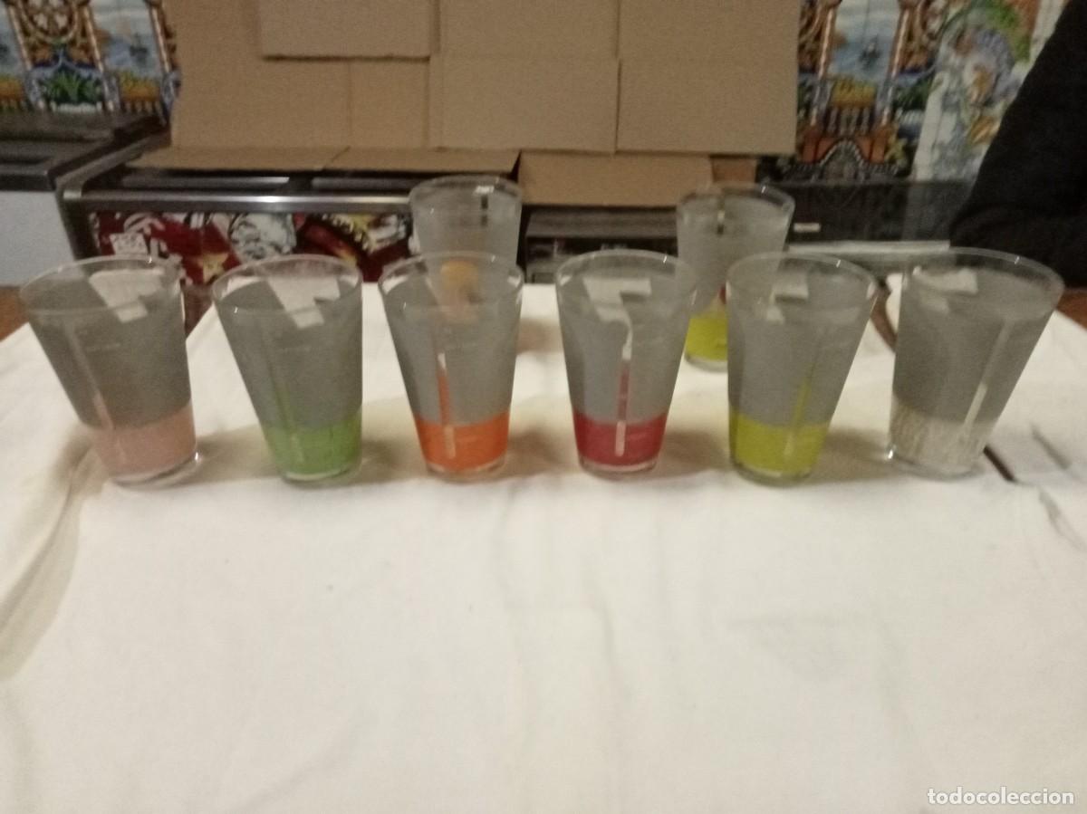 Otras botellas y bebidas antiguas de colecci&oacute;n: 8 vasos Cinzano mixin style - Foto 2