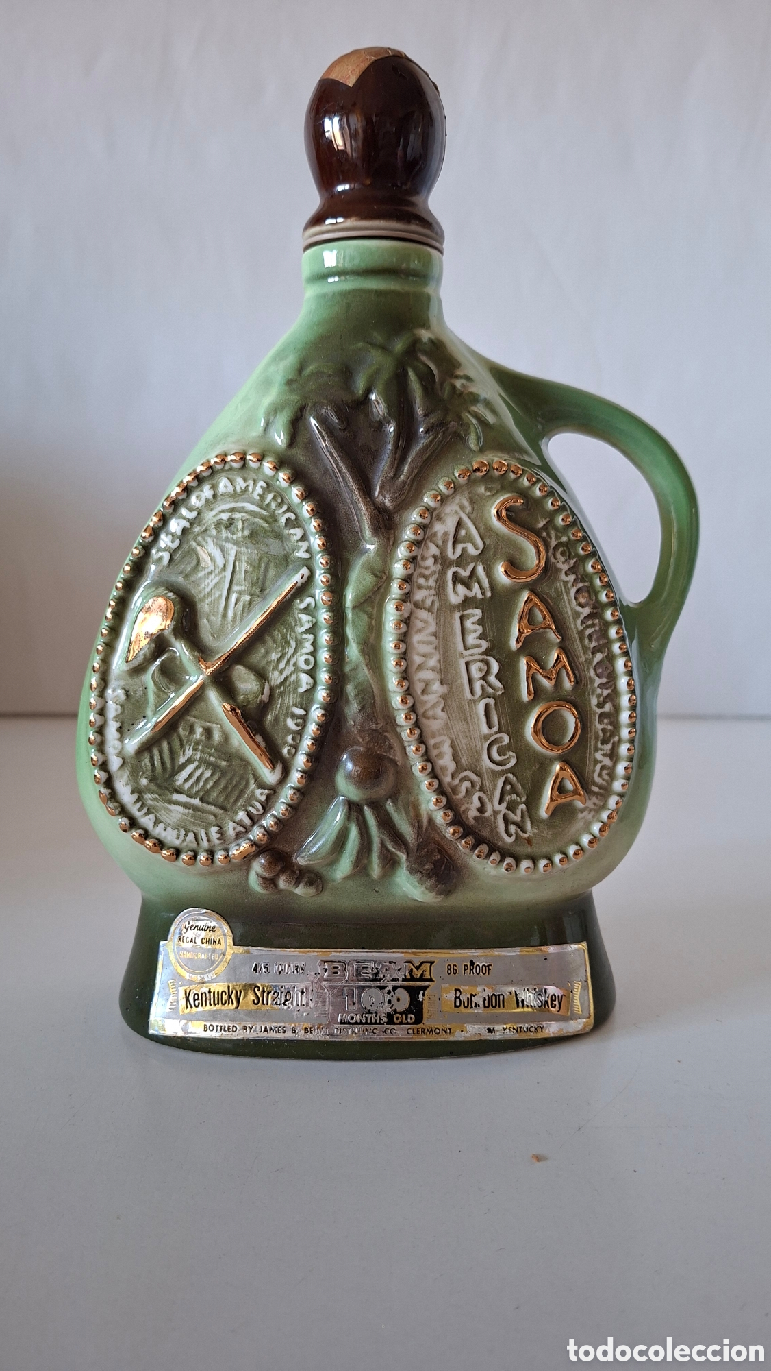 Otras Botellas y Bebidas Antiguas de colecci&oacute;n: ANTIGUA BOTELLA DECANTADOR Jim Beam CER&Aacute;MICA Samoa Americana