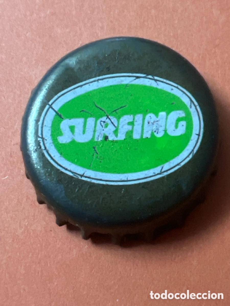 Otras Botellas y Bebidas Antiguas de colecci&oacute;n: T4/X2/c6.Antigua chapa de refesco SURFING de los a&ntilde;os 80