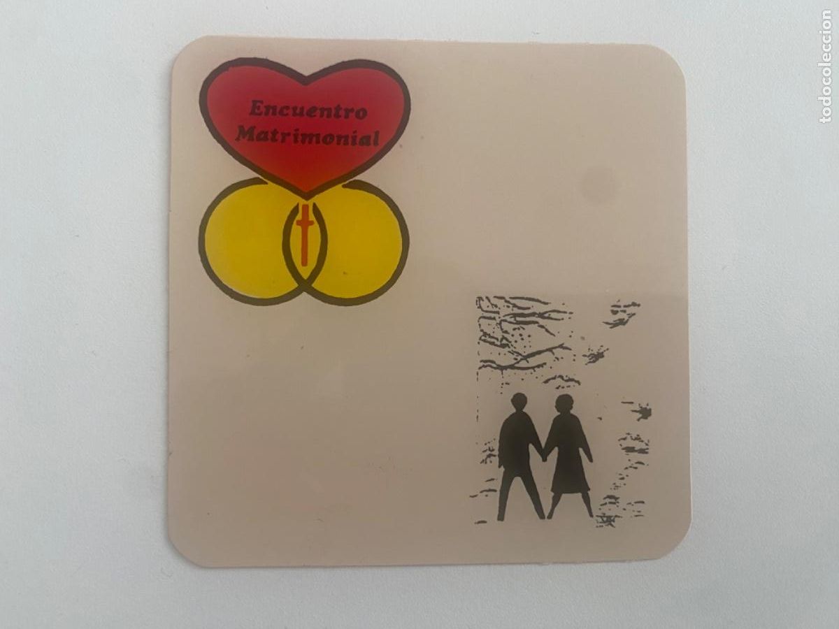 Otras Botellas y Bebidas Antiguas de colecci&oacute;n: ANTIGUO Y RARO POSAVASOS ENCUENTROS MATRIMONIALES