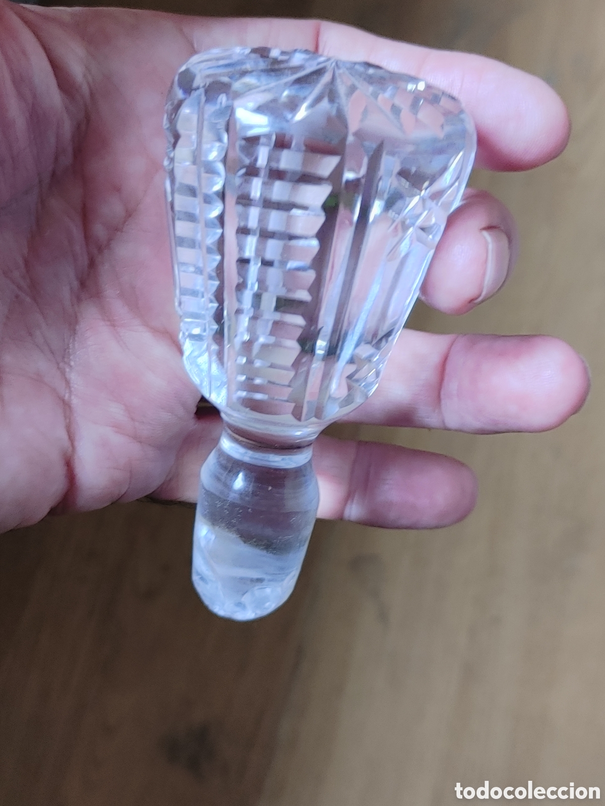 Otras Botellas y Bebidas Antiguas de colecci&oacute;n: Tapon en cristal tallado de licorera.