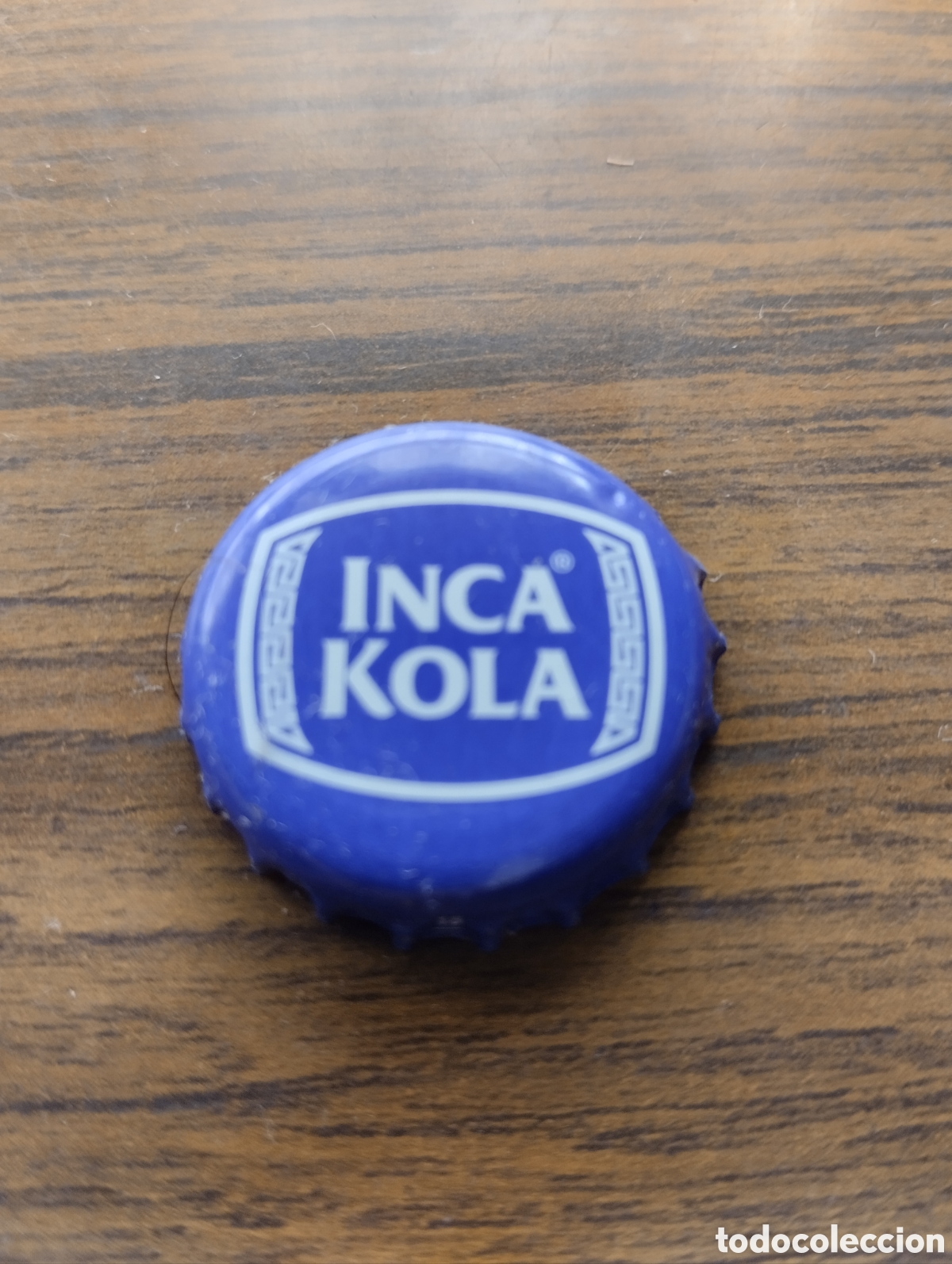 Otras Botellas y Bebidas Antiguas de colecci&oacute;n: INCA KOLA, Tap&oacute;n Chapa Corona. Bebida Peruana