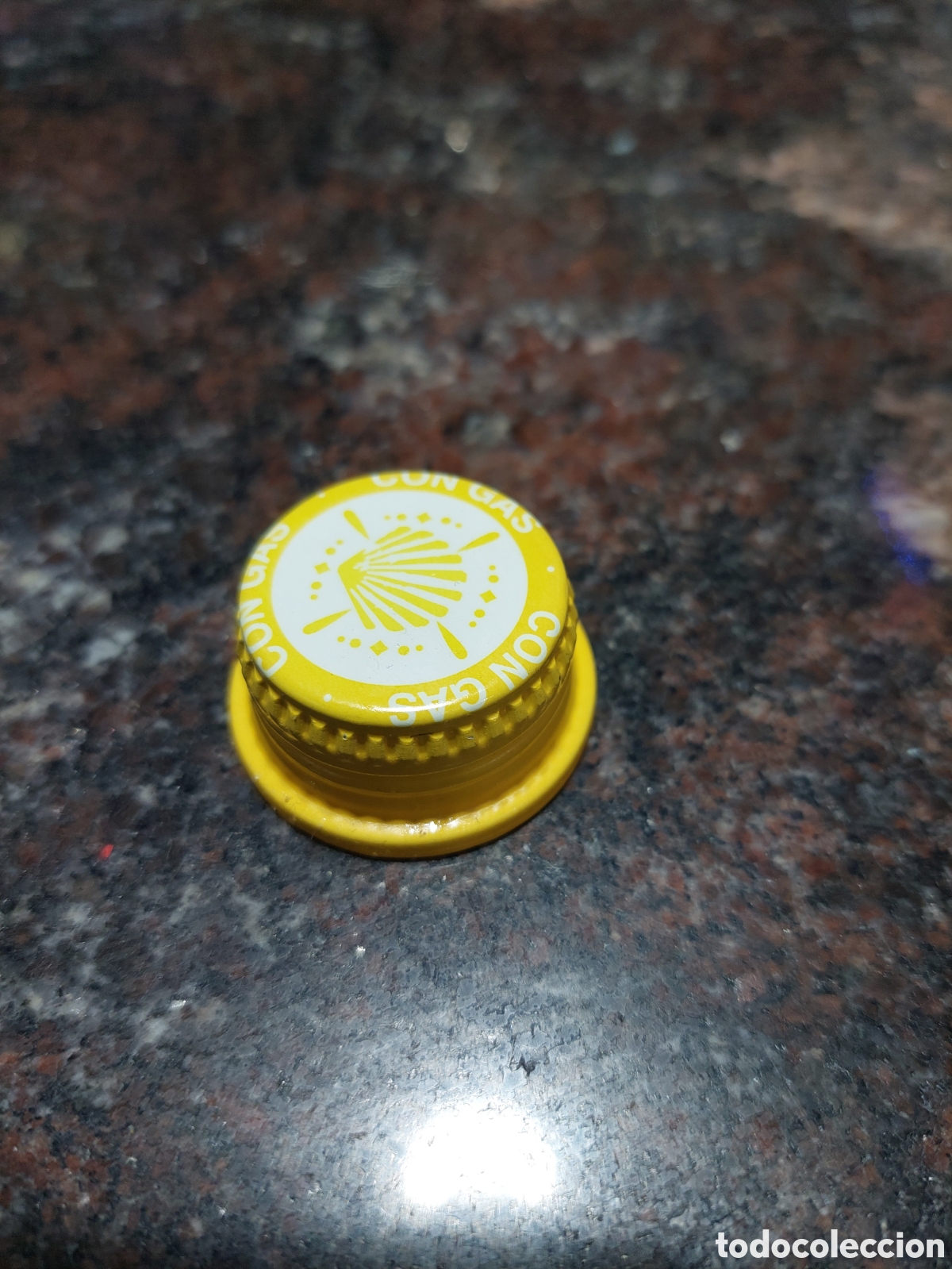 Otras Botellas y Bebidas Antiguas de colecci&oacute;n: SOUSAS CHAPA CON GAS CHAPA TAP&Oacute;N