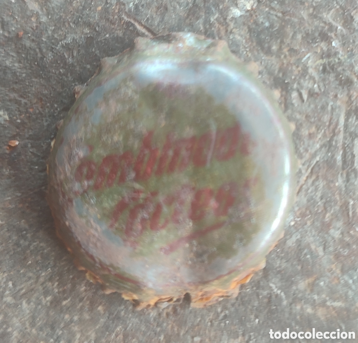 Otras Botellas y Bebidas Antiguas de colecci&oacute;n: Muy antigua y rara chapa tap&oacute;n corona de Combinados Lacteos. Rarisima