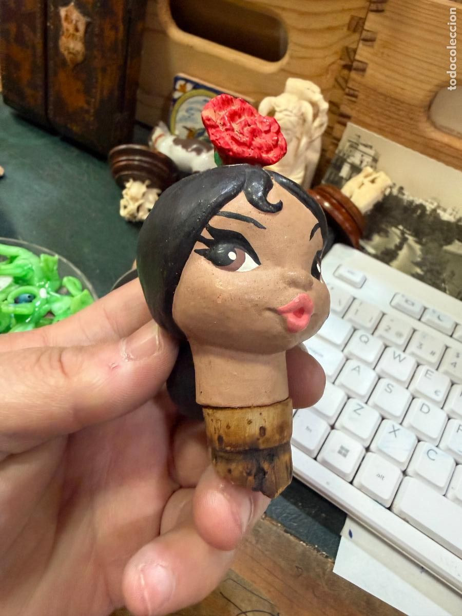 Otras Botellas y Bebidas Antiguas de colecci&oacute;n: ANTIGUO TAPON PARA BOTELLA DE TERRACOTA CON BUSTO DE MUJER FLAMENCA