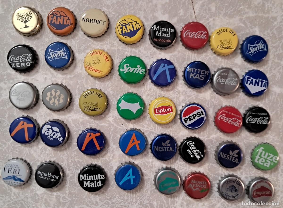 Otras Botellas y Bebidas Antiguas de colecci&oacute;n: lote de 40 chapas tap&oacute;n corona de refrescos, coca cola, fanta, sprite, aquarius ...