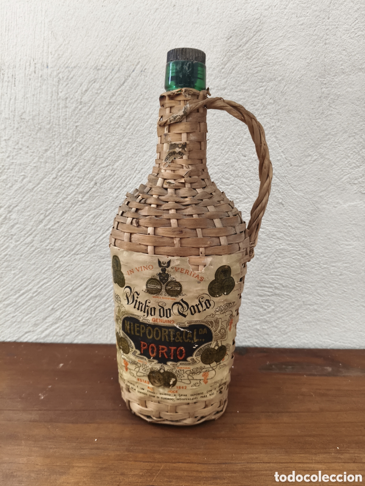 Otras Botellas y Bebidas Antiguas de colecci&oacute;n: Botella vac&iacute;a de vino de Porto etiqueta Niepoort y Compa&ntilde;&iacute;a, porto garrafa de fibra ensogada