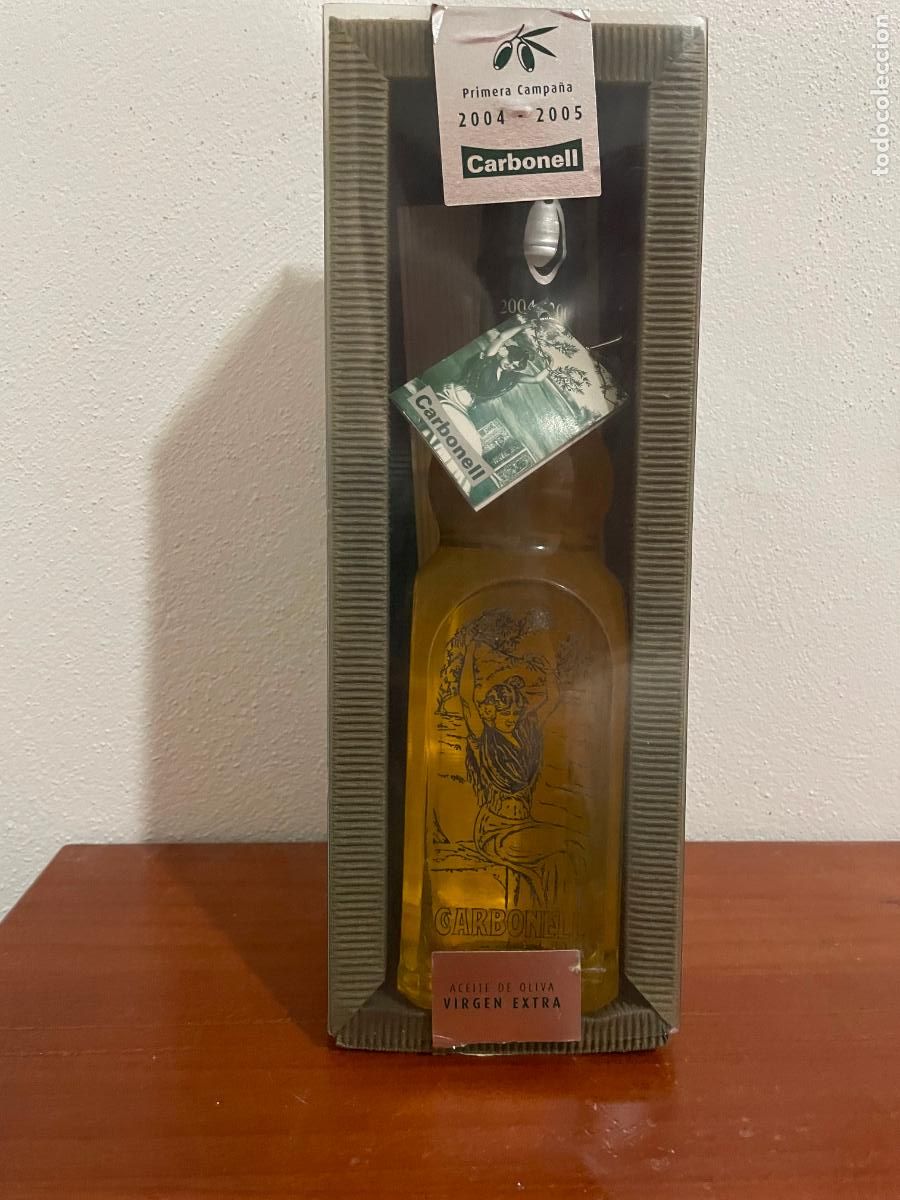 Otras Botellas y Bebidas Antiguas de colecci&oacute;n: Botella de aceites Carbonell de 1/2 litro, envasado en el a&ntilde;o 2004/2005
