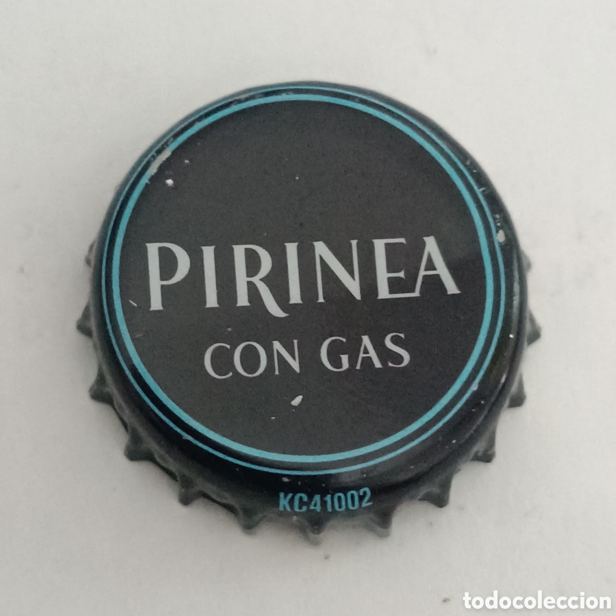 Otras Botellas y Bebidas Antiguas de colecci&oacute;n: CHAPA AGUA PIRINEA CON GAS.GRUPO DAMM
