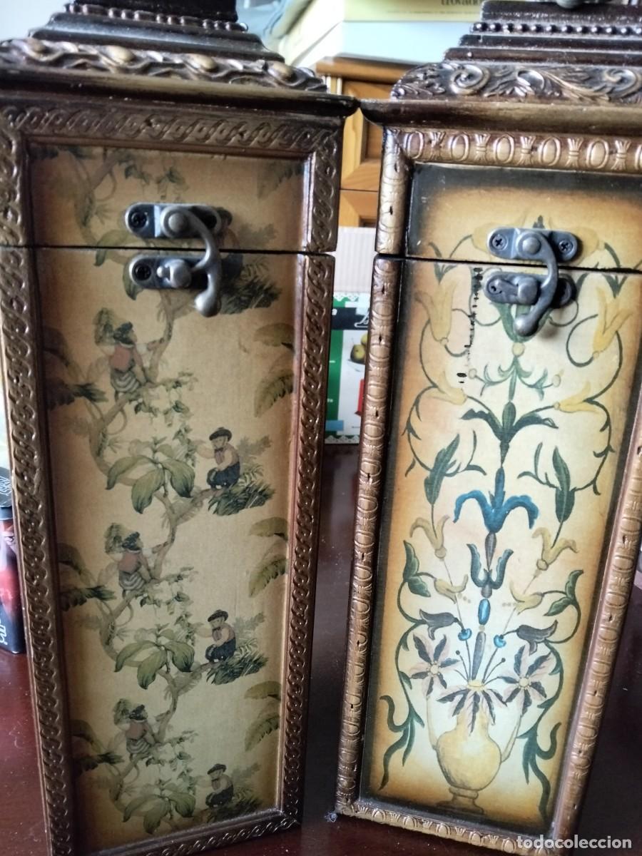 Otras Botellas y Bebidas Antiguas de colecci&oacute;n: 2 BOTELLEROS MADERA Y METAL