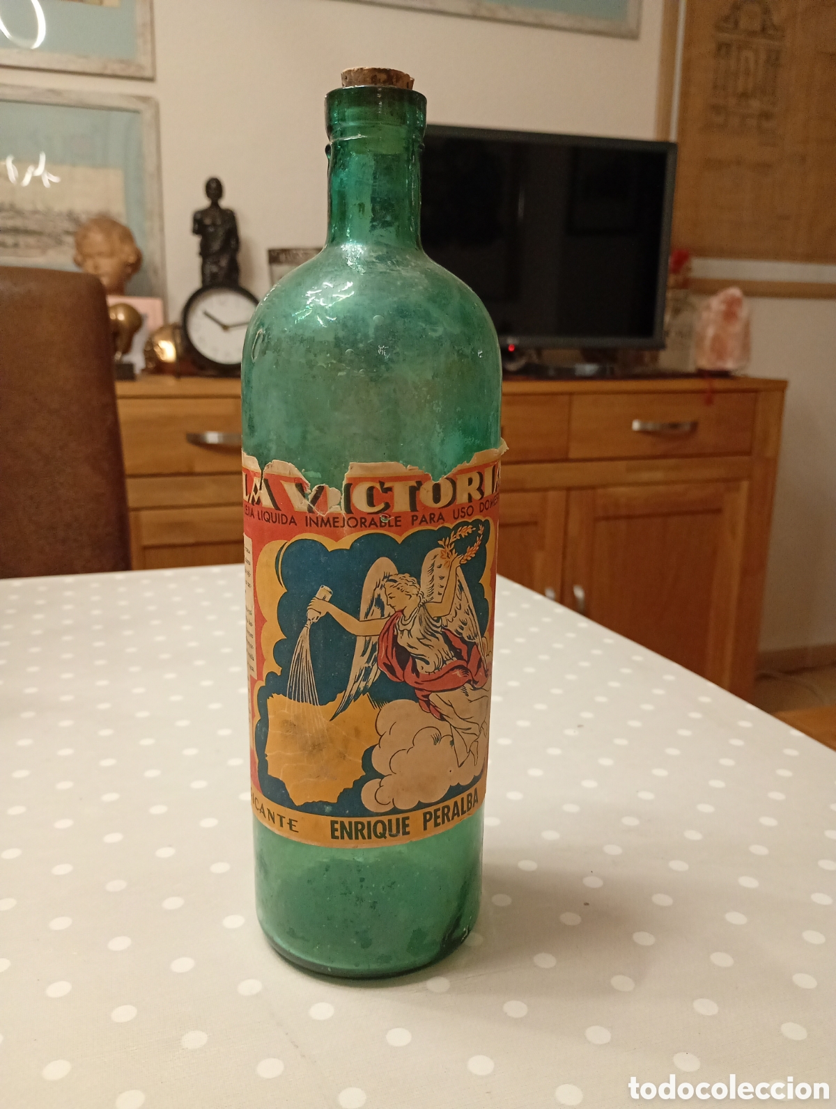 Otras Botellas y Bebidas Antiguas de colecci&oacute;n: Ampolla, botella cristal lejia La Victoria, Enrique Peralta, Tremp, Pallars Juss&agrave;, Lleida. Lleixiu.