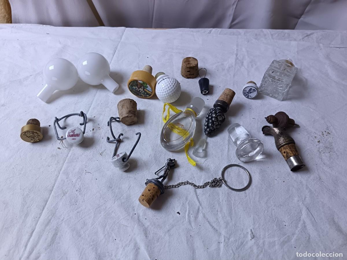 Otras Botellas y Bebidas Antiguas de colecci&oacute;n: Colecci&oacute;n de Tapones de Botella, varios materiales, dise&ntilde;os y a&ntilde;os, a clasificar