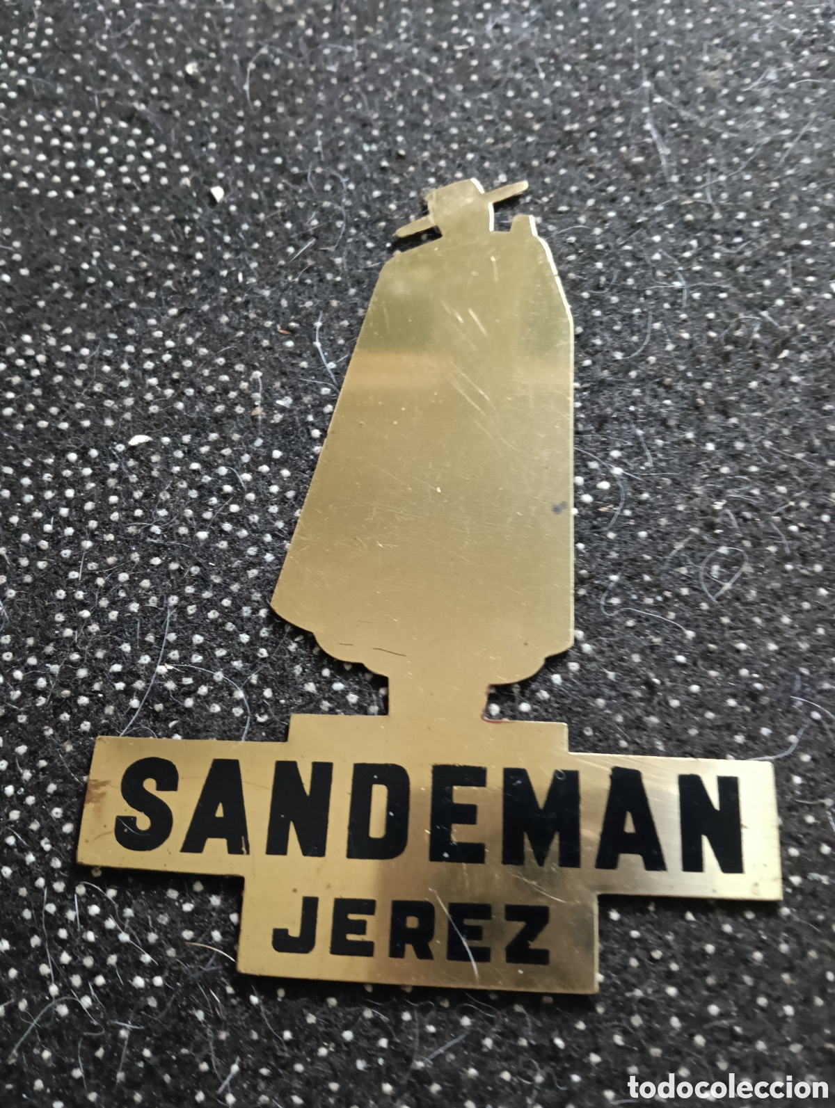 Otras Botellas y Bebidas Antiguas de colecci&oacute;n: Chapa met&aacute;lica de publicidad SANDEMAN JEREZ, mide 11 x 8 cm aprox.