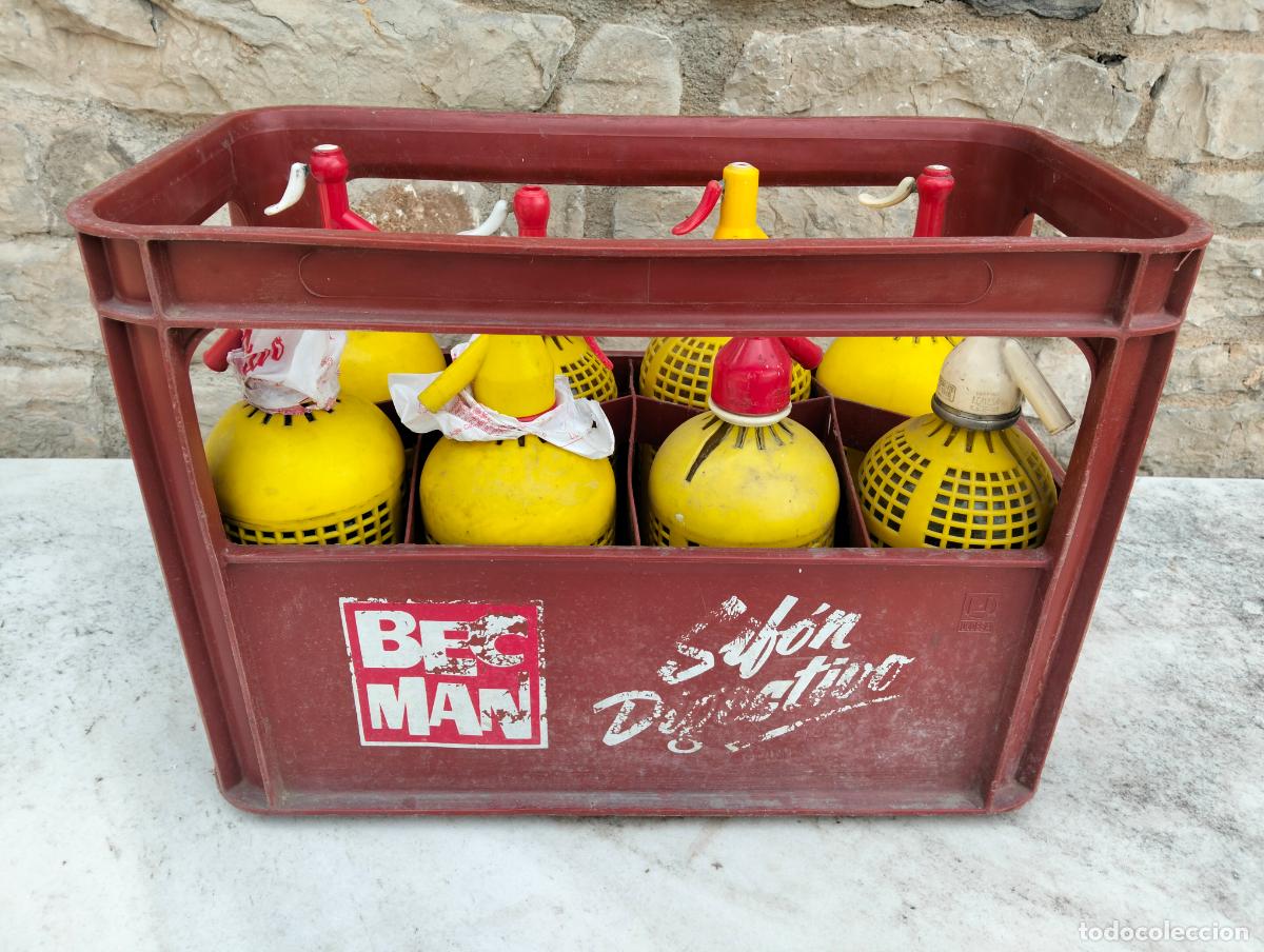 Otras Botellas y Bebidas Antiguas de colecci&oacute;n: Caja de sifones de cristal de la marca Bec Man sif&oacute;n digestivo de Manresa de los a&ntilde;os 60-70