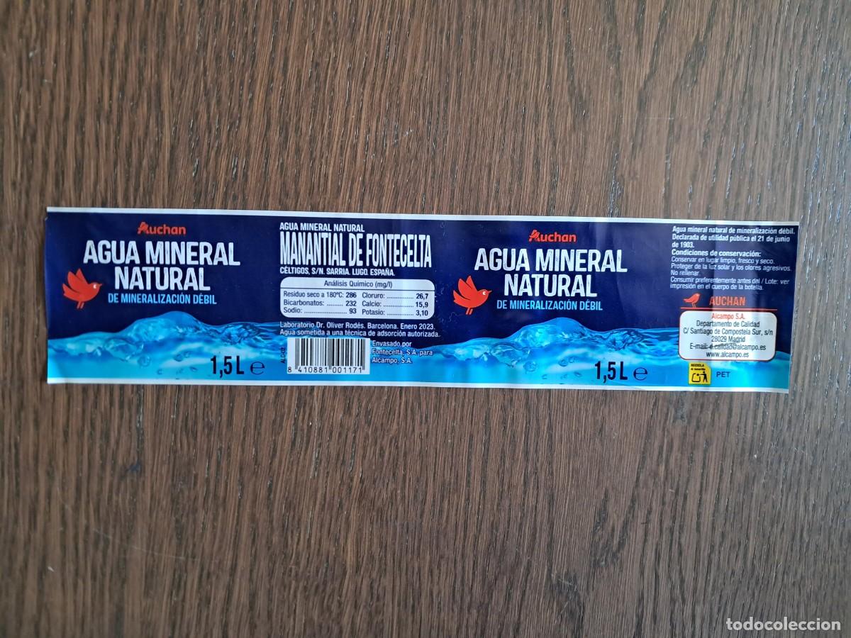 Otras Botellas y Bebidas Antiguas de colecci&oacute;n: etiqueta de botella de agua mineral, Auchan, Manantial de Fontecelta, Barcelona, 1.5 litros.