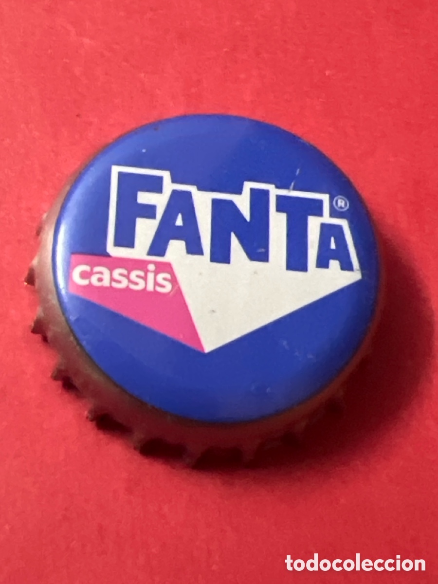 Otras Botellas y Bebidas Antiguas de colecci&oacute;n: T4/X52/Q5. T4/X52/J4. CHAPA REFRESCO/SODA - FANTA CASSIS