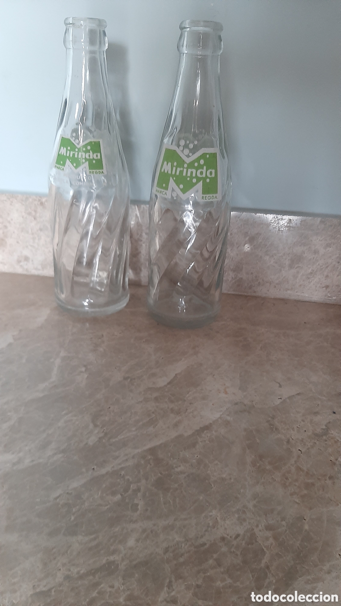 Otras Botellas y Bebidas Antiguas de colecci&oacute;n: Dos botellas del refresco de Pepsi Mirinda