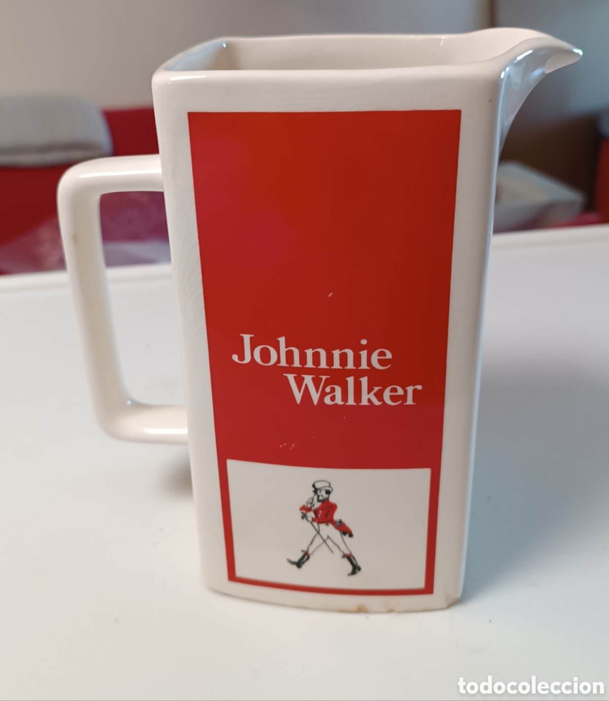 Otras Botellas y Bebidas Antiguas de colecci&oacute;n: JARRA caneco Whisky JOHNNIE WALKER en cer&aacute;mica Wade p.d. England. CUBITERA.