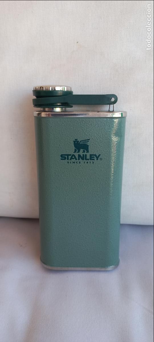 Otras Botellas y Bebidas Antiguas de colecci&oacute;n: Petaca verde de acero inoxidable marca Stanley. Capacidad 8 onzas.