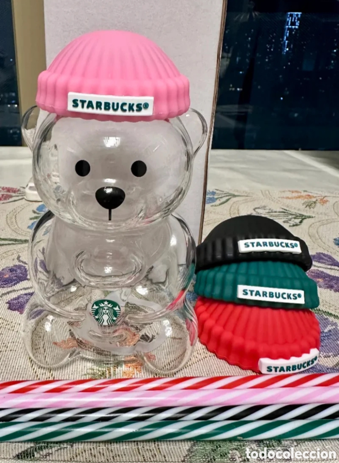 Otras Botellas y Bebidas Antiguas de colecci&oacute;n: Oso Starbucks. Con gorros y pajitas varios colores.