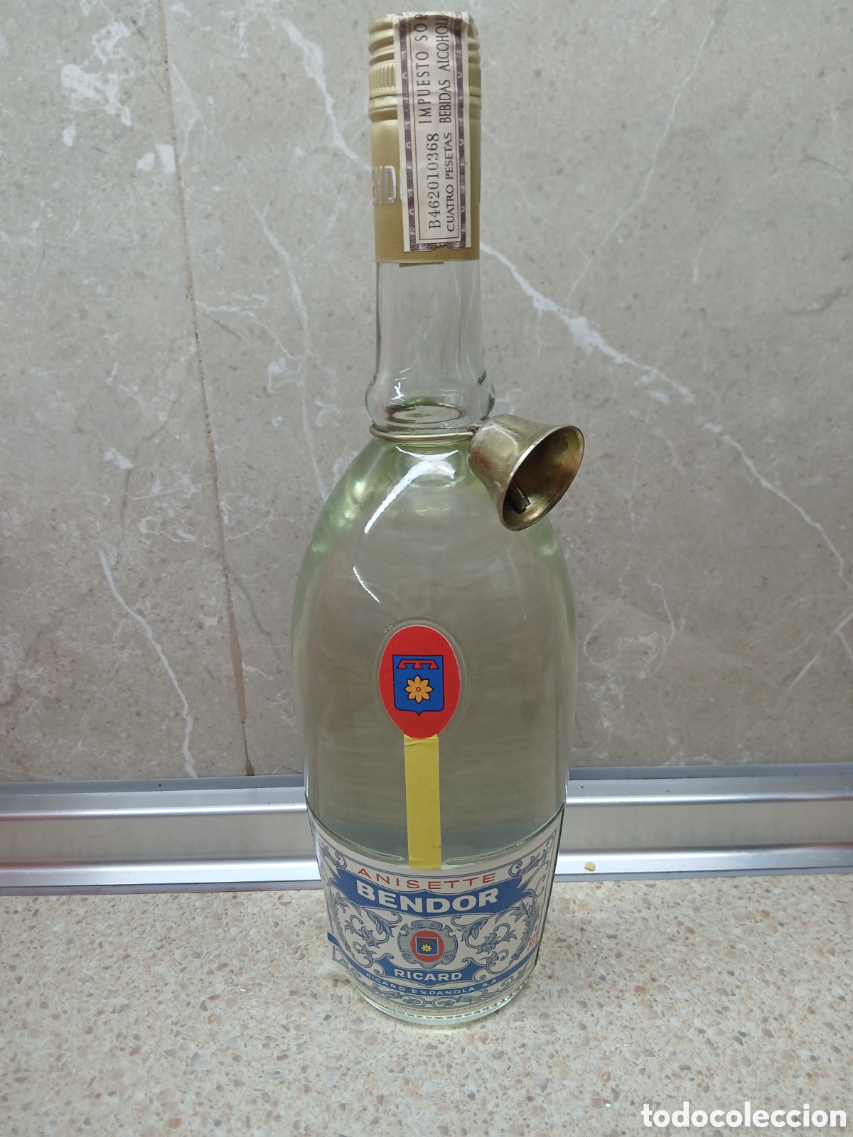 Otras Botellas y Bebidas Antiguas de colecci&oacute;n: ANIS, ANISETTE BENDOR RICARD SIN ABRIR SELLO DE 4 PESETAS.