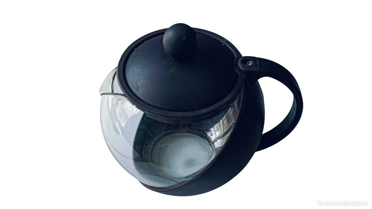 Otras Botellas y Bebidas Antiguas de colecci&oacute;n: TETERA DE VIDRIO Y PL&Aacute;STICO NEGRO - CUERPO ESF&Eacute;RICO TRANSPARENTE - DISE&Ntilde;O FUNCIONAL - VINTAGE