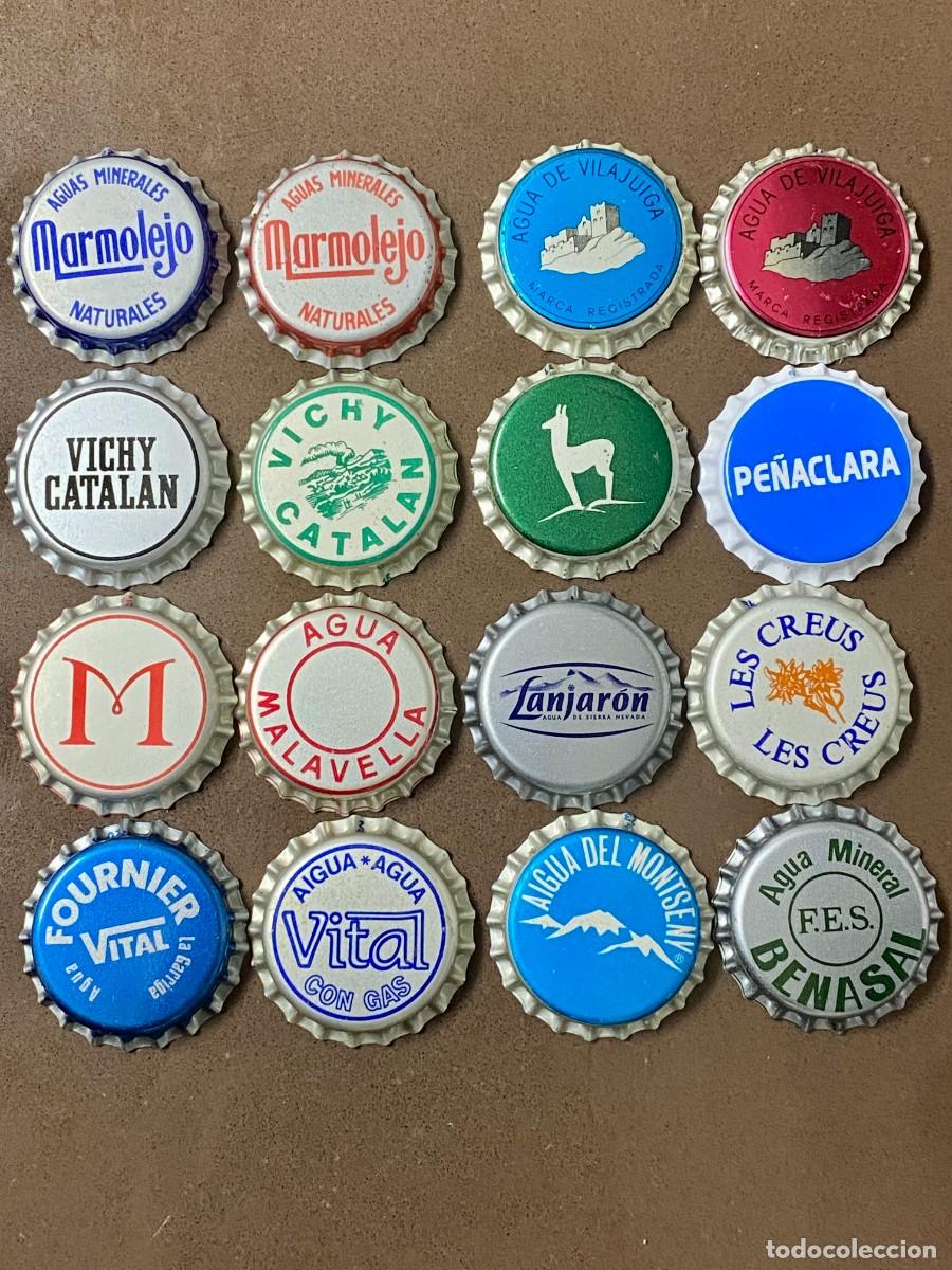 Otras Botellas y Bebidas Antiguas de colecci&oacute;n: Lote de tapones corona de aguas y refrescos.