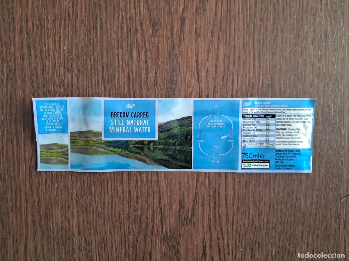 Otras Botellas y Bebidas Antiguas de colecci&oacute;n: etiqueta de botella de agua, Brecon carreg, 750 ml. England.