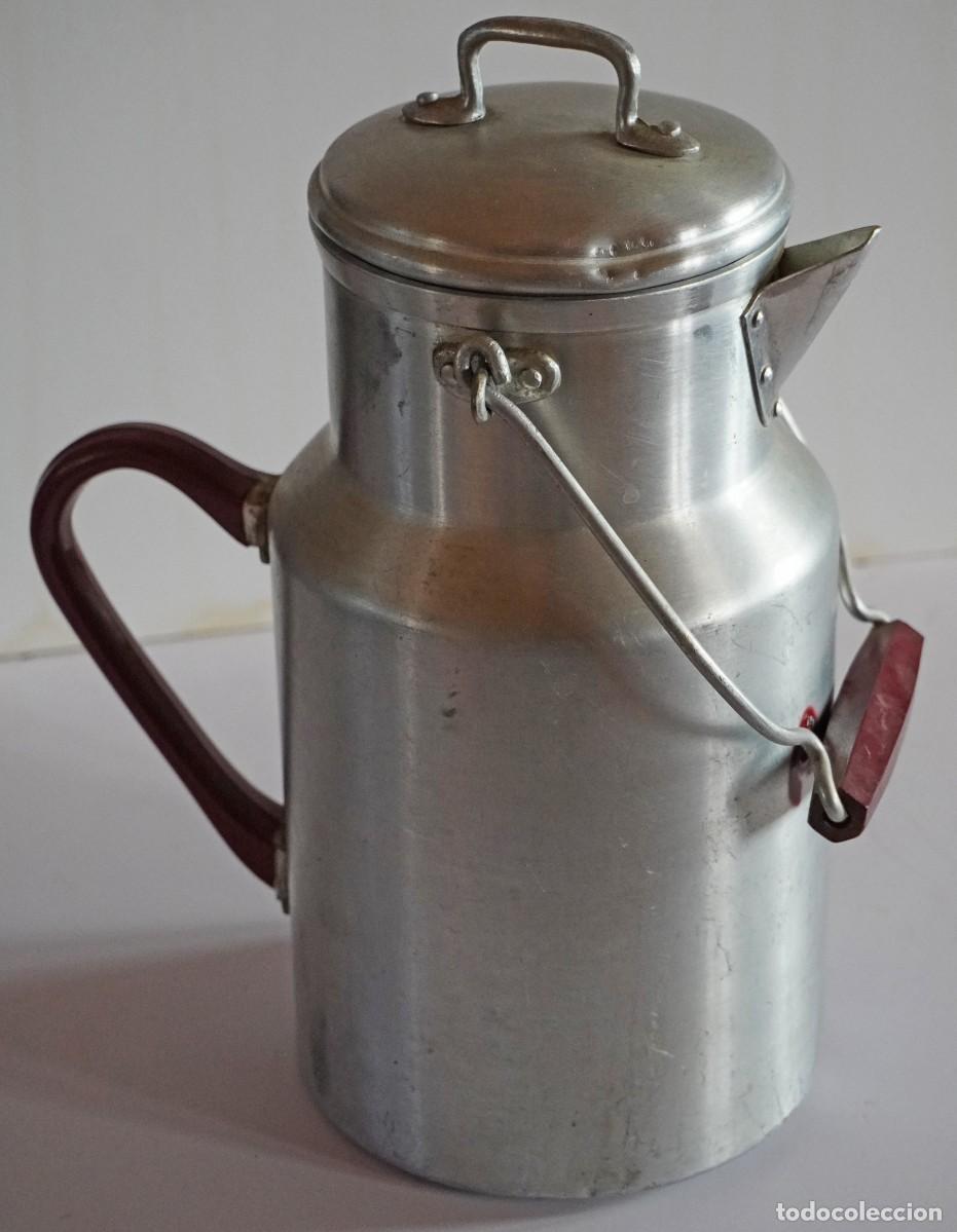 Otras botellas y bebidas antiguas de colecci&oacute;n: ANTIGUA ACEITERA DE ALUMINIO - HISPANO SUIZA - ROBUST