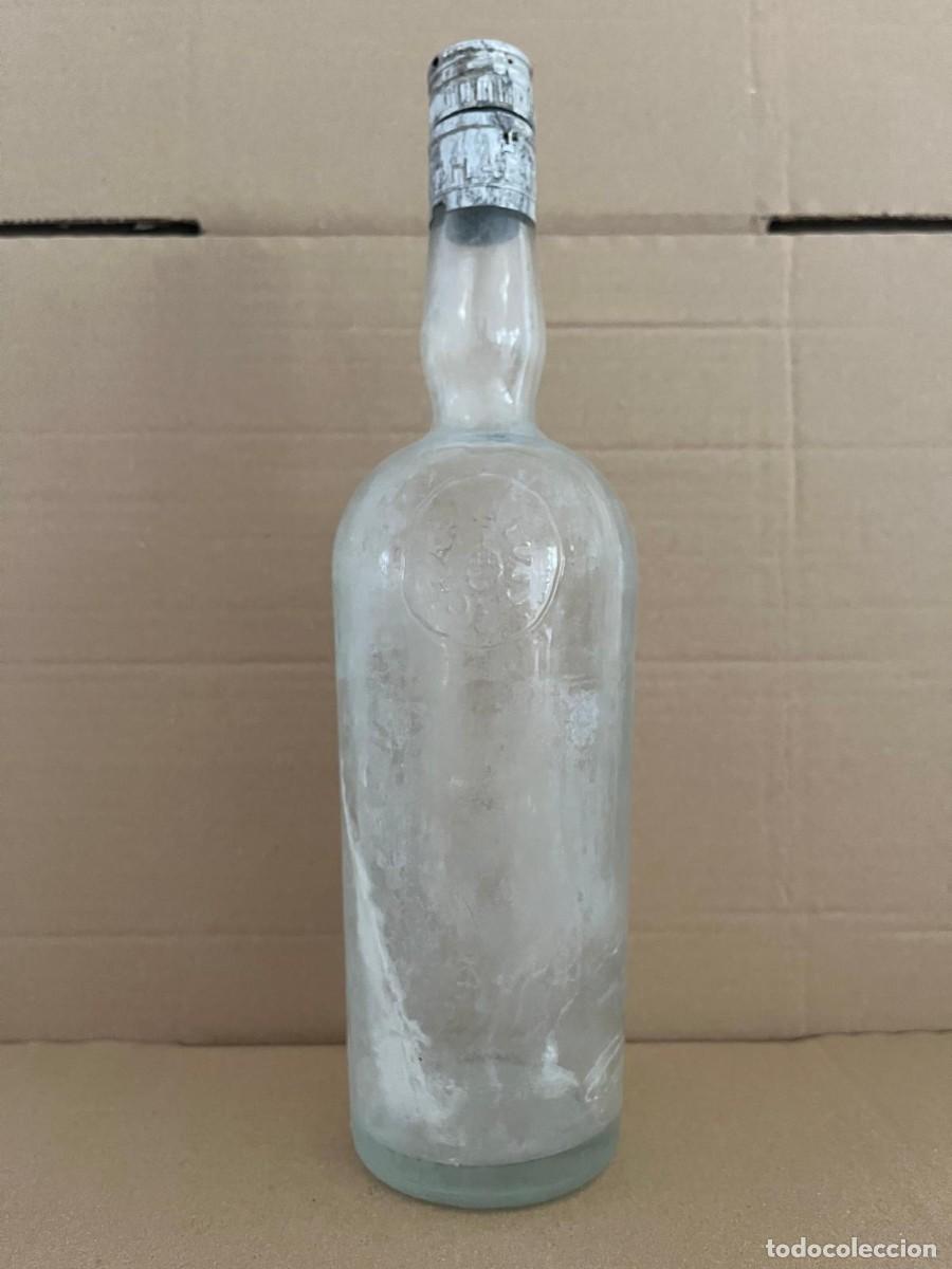 Sammeln andere Flaschen und Getr&auml;nke: Botella de Chartreuse Empty Bottles - Botella Vacia , Empty , Leer