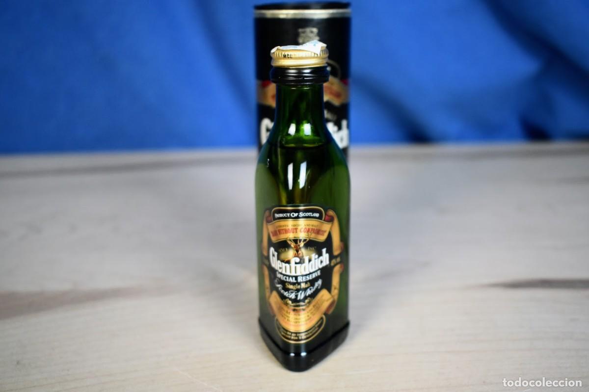 Otras botellas y bebidas antiguas de colecci&oacute;n: Botellin miniatura Whisky Glenfiddich Special Reserva con estuche original