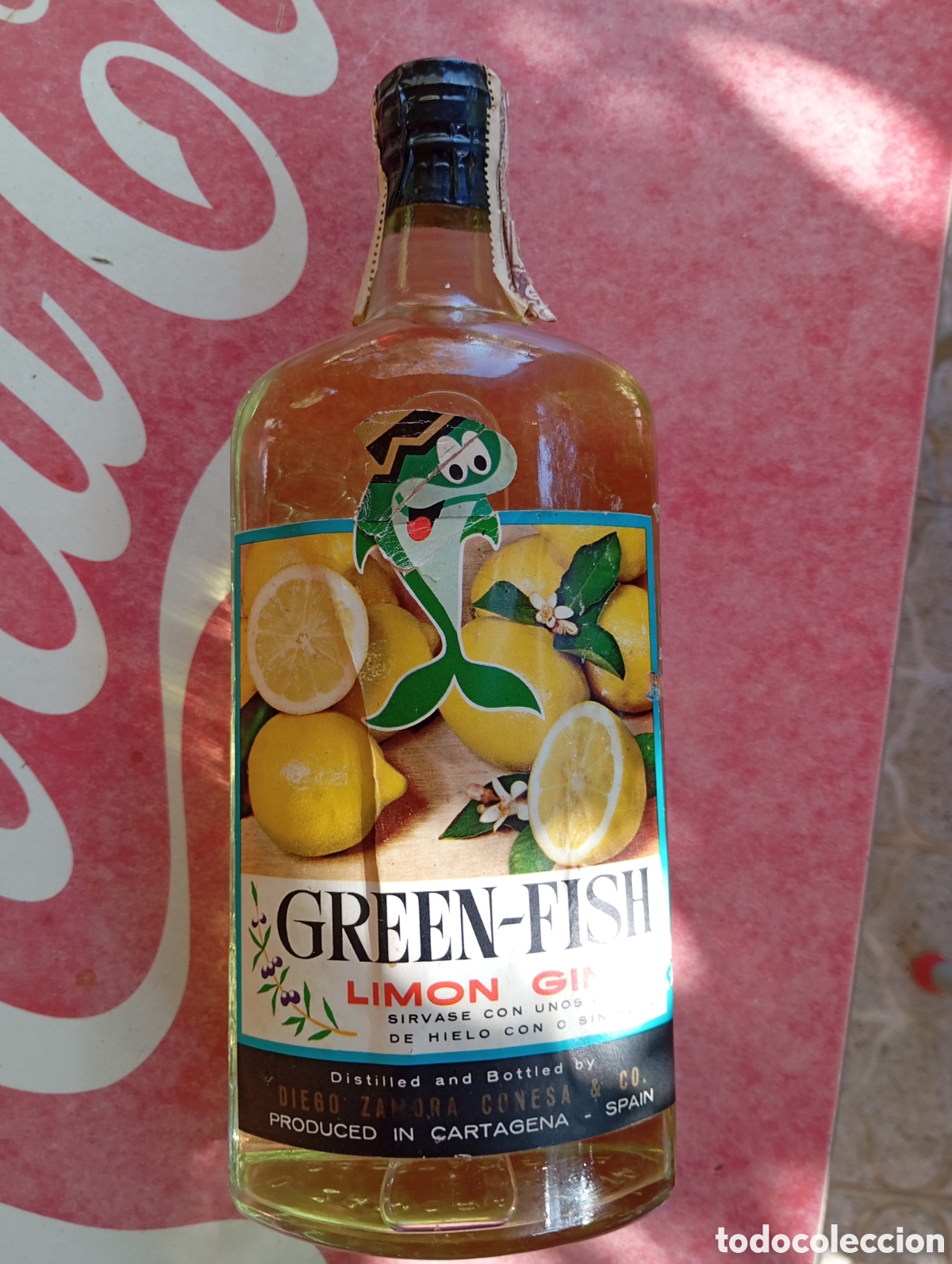 Otras botellas y bebidas antiguas de colecci&oacute;n: BOTELLA BEBIDA GREEN-FISH LIMON GIN, ENTERA SIN DESPRECINTAR