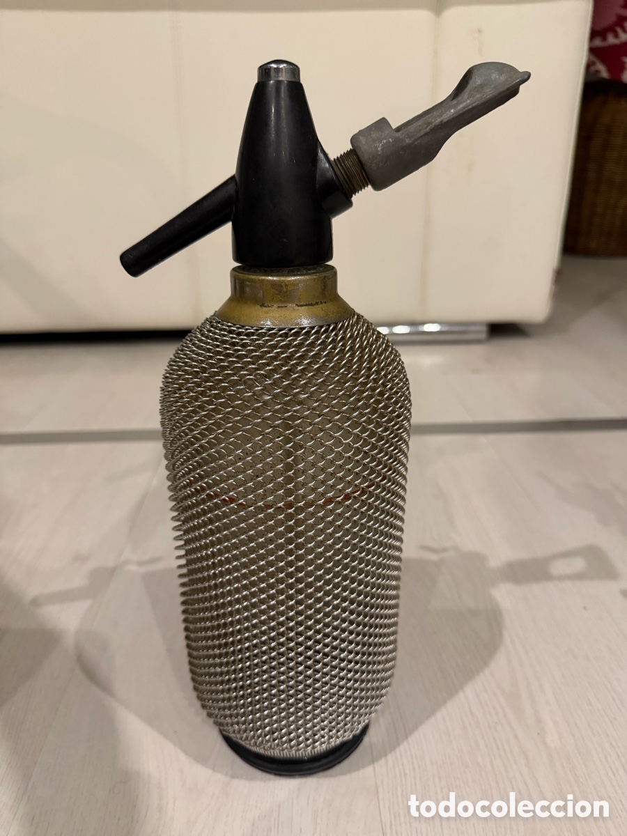 Otras botellas y bebidas antiguas de colecci&oacute;n: Sif&oacute;n ingl&eacute;s antiguo con funda de malla met&aacute;lica &ndash; Cabezal original