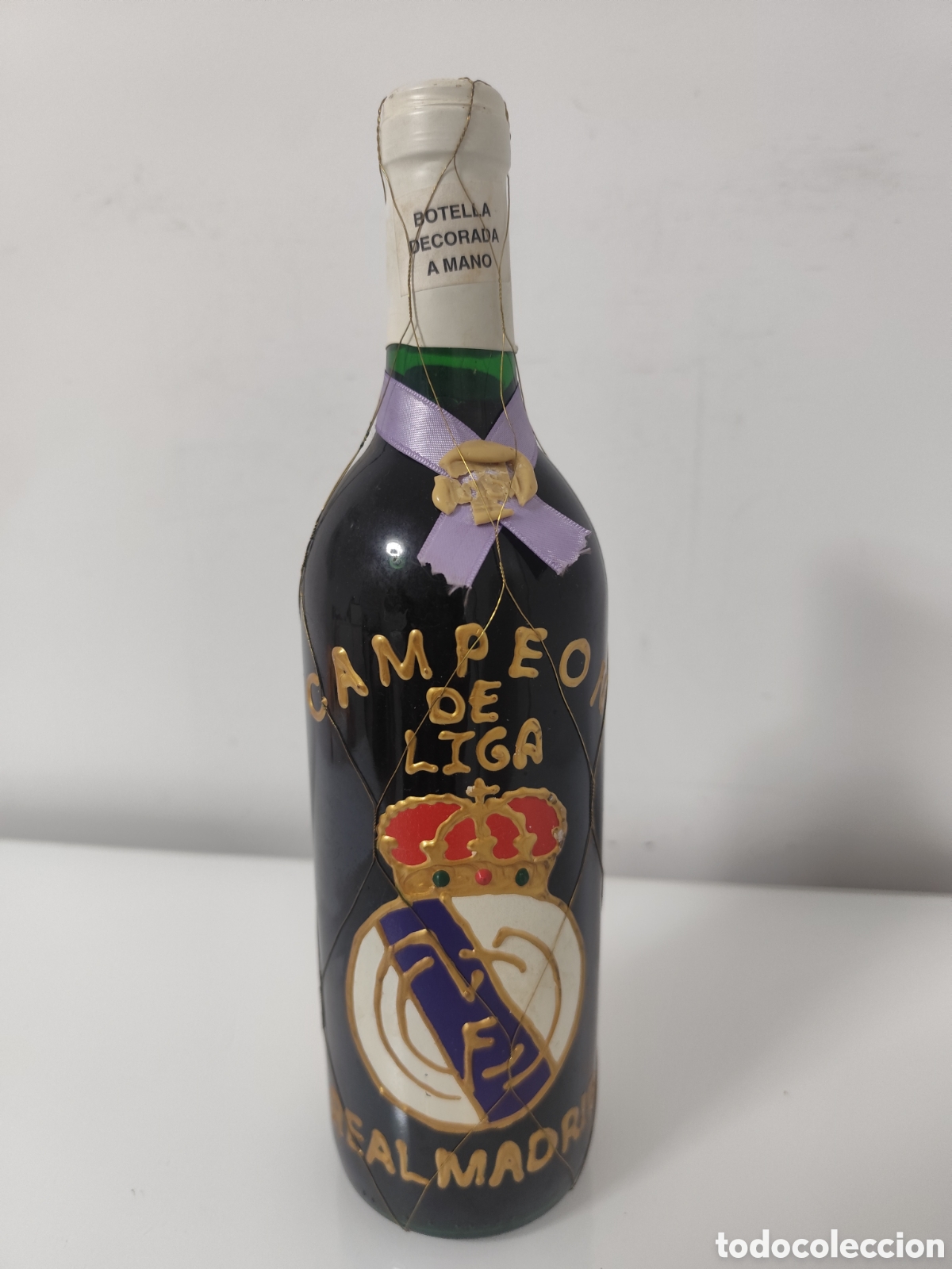 Collecting other Bottles and Drinks: BOTELLA DECORADA A MANO REAL MADRID - CAMPEON DE LIGA. COLECCIONISTAS.