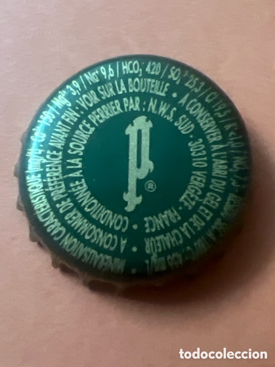 Otras botellas y bebidas antiguas de colecci&oacute;n: T4/X101/N2. Chapa Agua Mineral Carbonatada PERRIER