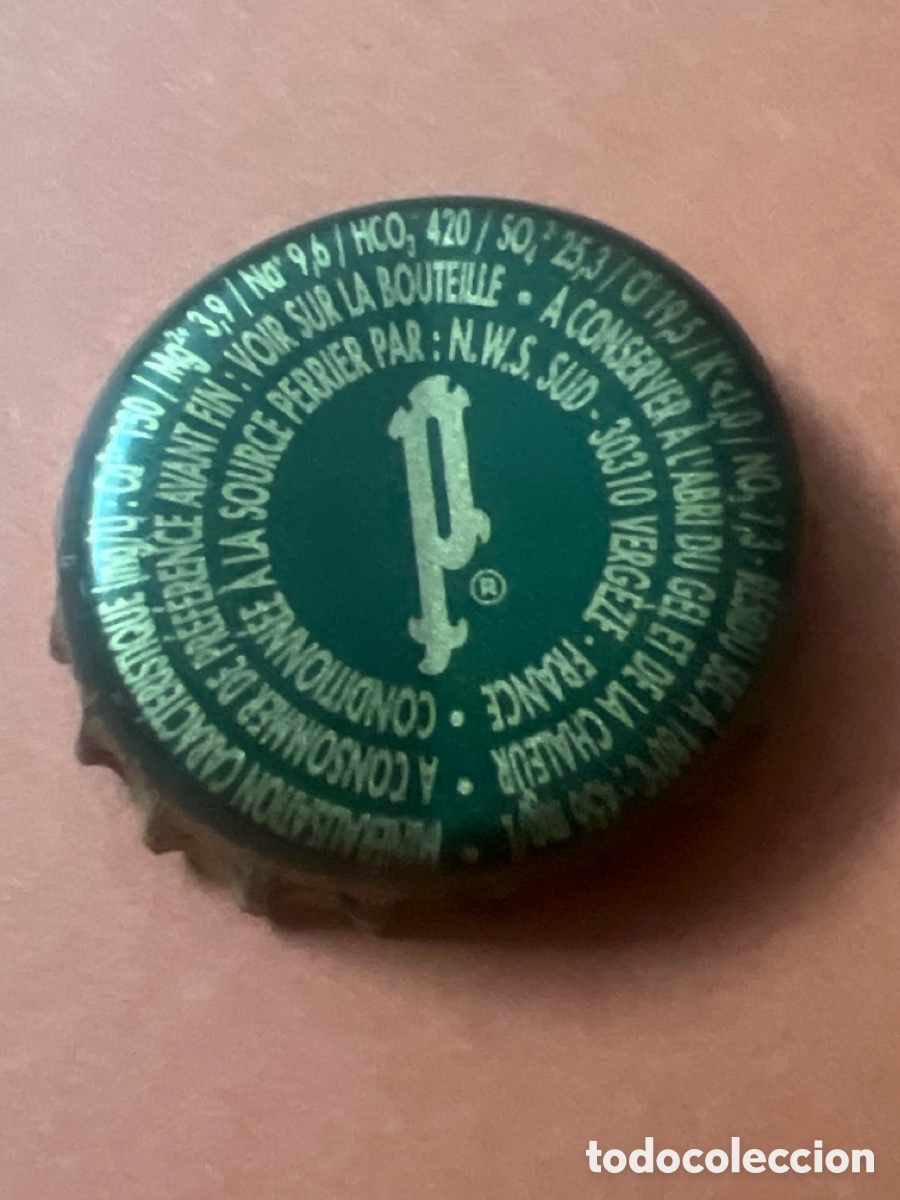 Otras botellas y bebidas antiguas de colecci&oacute;n: T4/X101/N4. Chapa Agua Mineral Carbonatada PERRIER